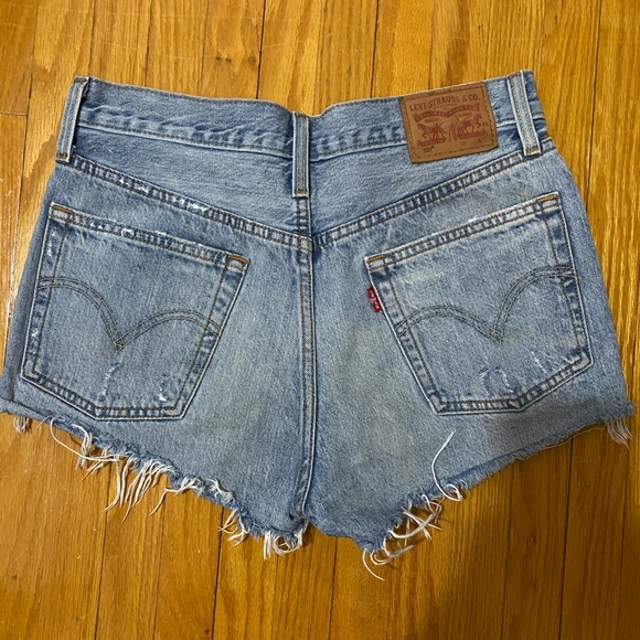 SOLD — LEVIS 501 SHORTS - Picture 2 of 3